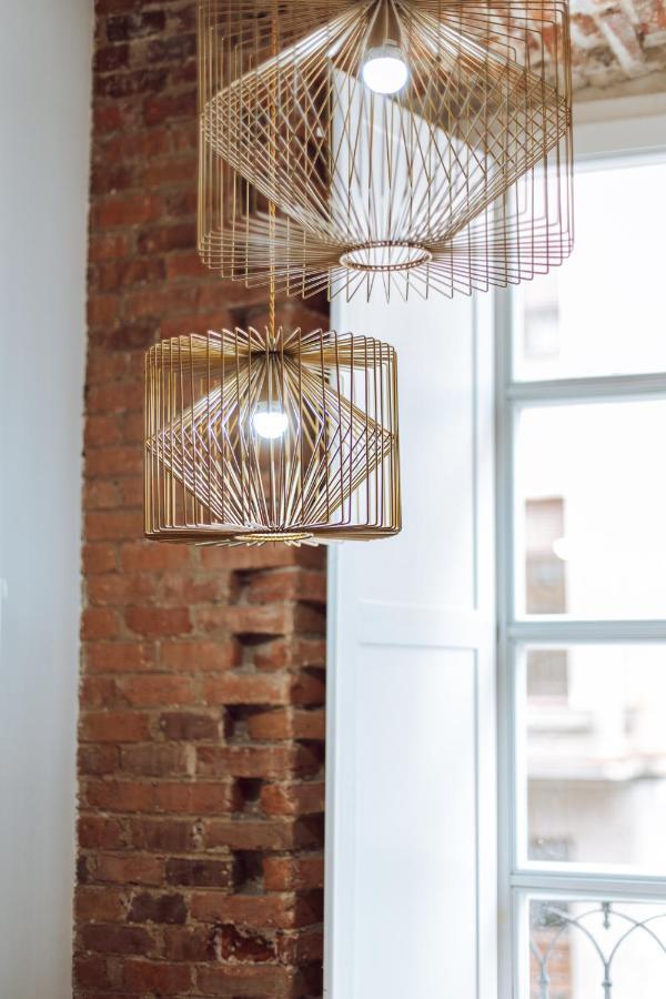 Albany Ancha Hotel เลออน ภายนอก รูปภาพ A pendant light