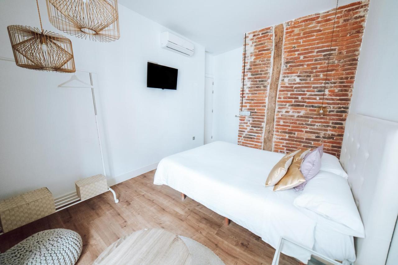 Albany Ancha Hotel เลออน ภายนอก รูปภาพ A room at the hotel